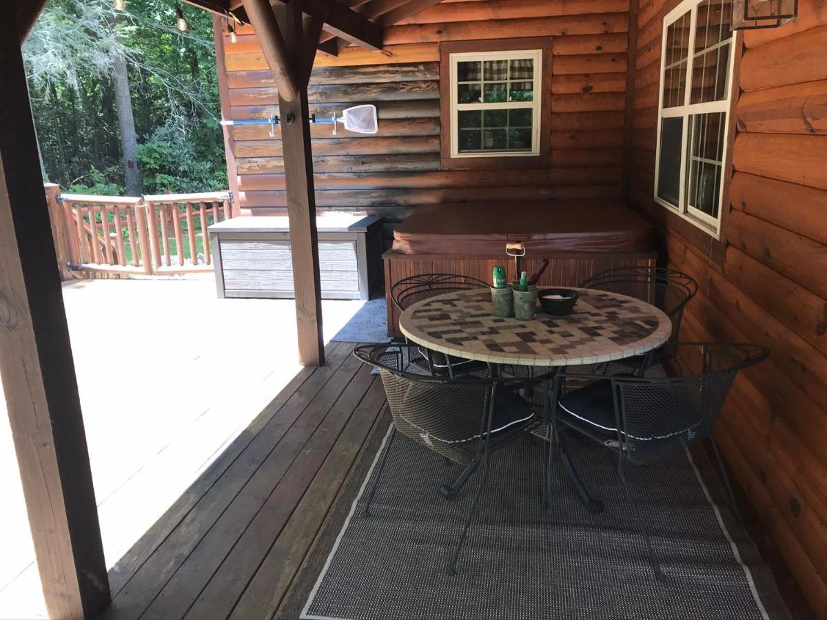 Tree Top Lodge - Gorgeous Lake Cabin With Hot Tub & Magnificent Views Of Forests And Mountains! Cabin Butler Екстер'єр фото