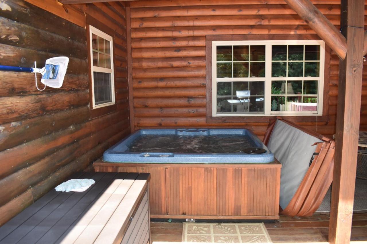 Tree Top Lodge - Gorgeous Lake Cabin With Hot Tub & Magnificent Views Of Forests And Mountains! Cabin Butler Екстер'єр фото