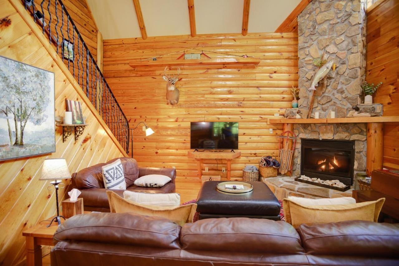 Tree Top Lodge - Gorgeous Lake Cabin With Hot Tub & Magnificent Views Of Forests And Mountains! Cabin Butler Екстер'єр фото