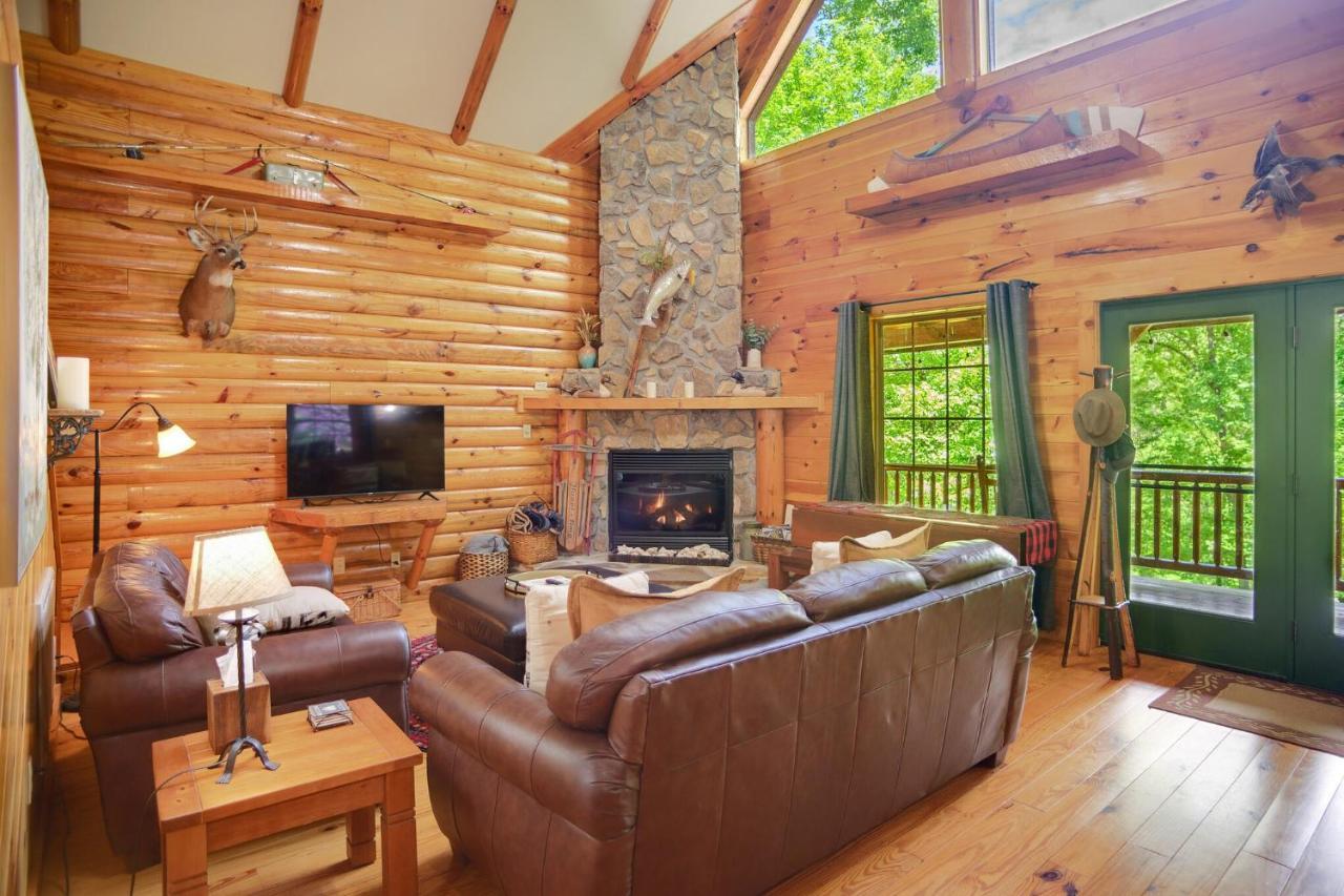 Tree Top Lodge - Gorgeous Lake Cabin With Hot Tub & Magnificent Views Of Forests And Mountains! Cabin Butler Екстер'єр фото